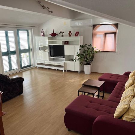 Apartments Tomas Брела Экстерьер фото