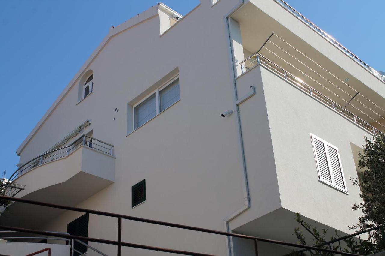 Apartments Tomas Брела Экстерьер фото